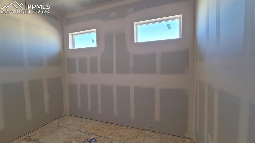 Image 11 of 20: Closet