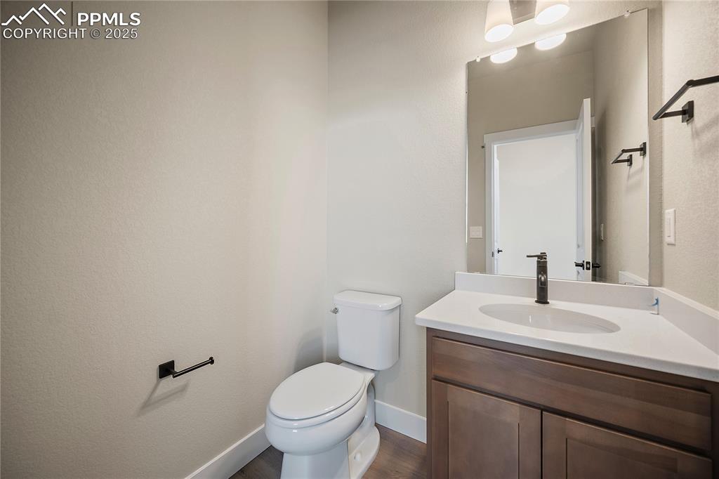 Image 13 of 32: Bathroom