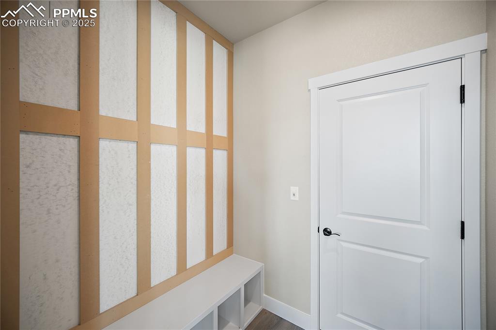 Image 14 of 32: Mud Room