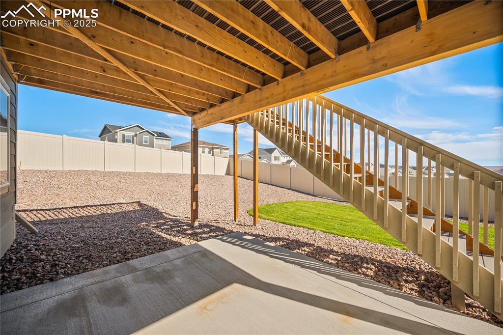 Image 31 of 32: Patio