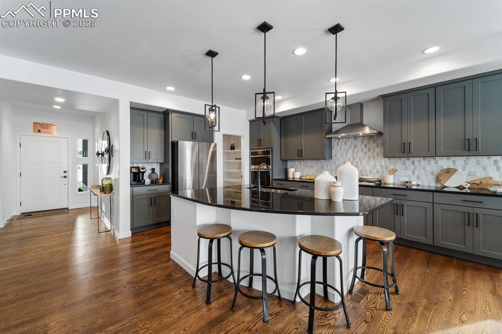 Image 6 of 44: Kitchen