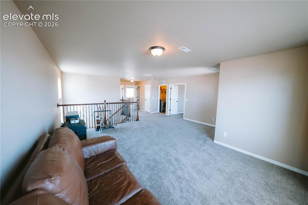 Image 15 of 30: Sitting Room