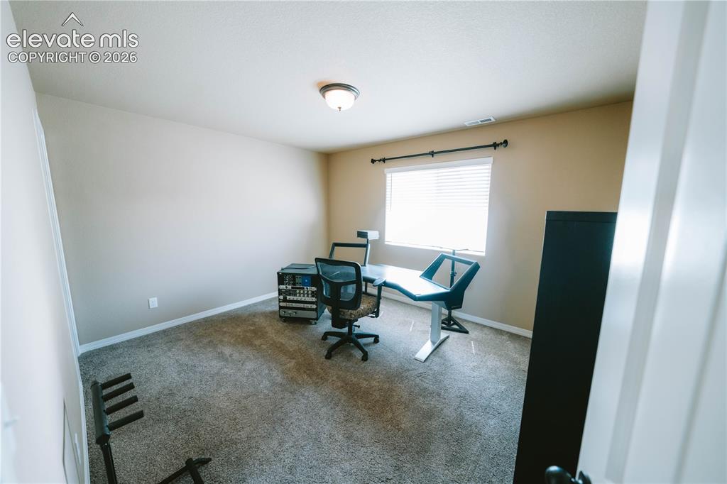 Image 17 of 30: Upstairs Bedroom