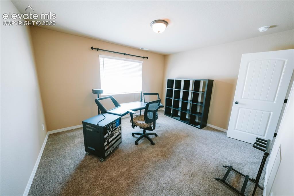 Image 18 of 30: Upstairs Bedroom