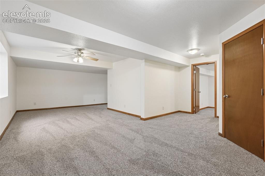 Image 34 of 41: New paint and carpet
