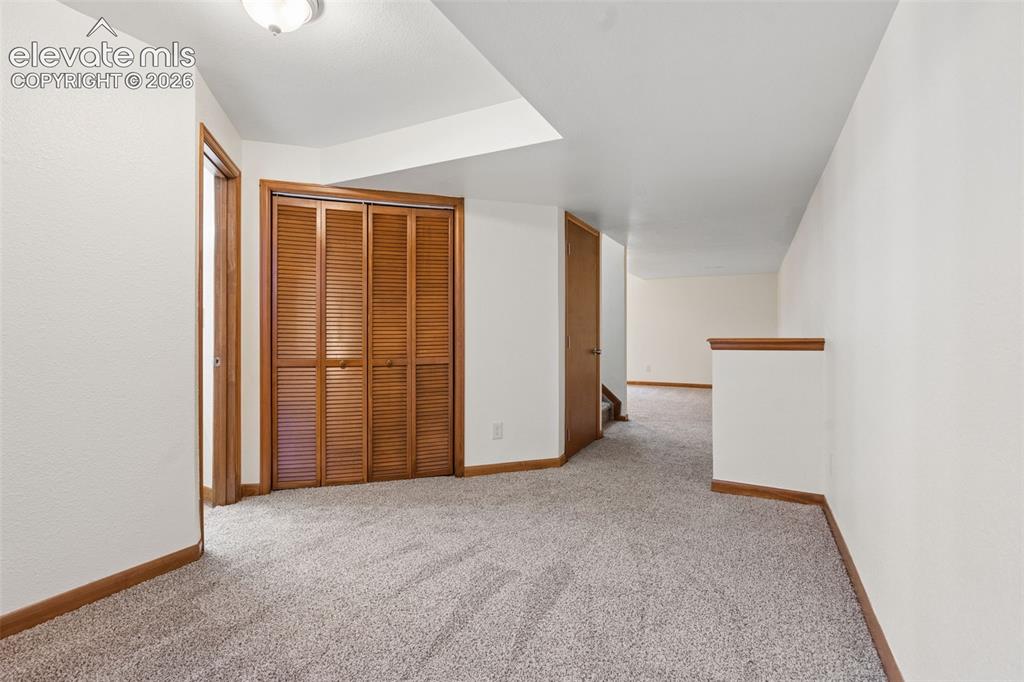 Image 35 of 41: Family Room
