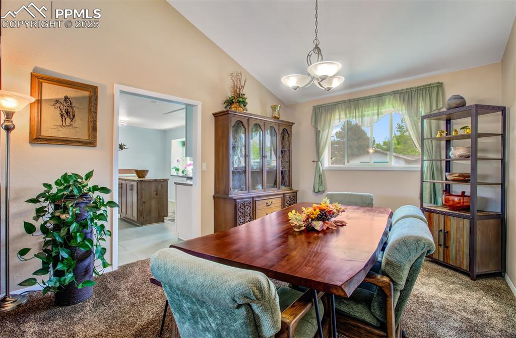 Image 8 of 43: Dining Area
