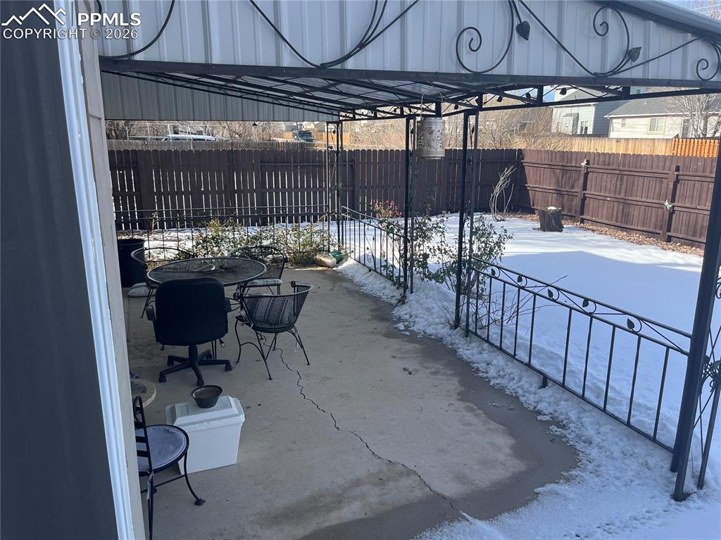 Image 17 of 21: Patio