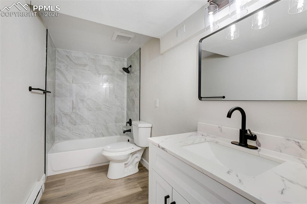 Image 17 of 35: Basement Bathroom