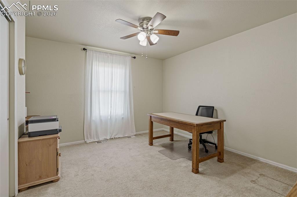 Image 24 of 40: Office