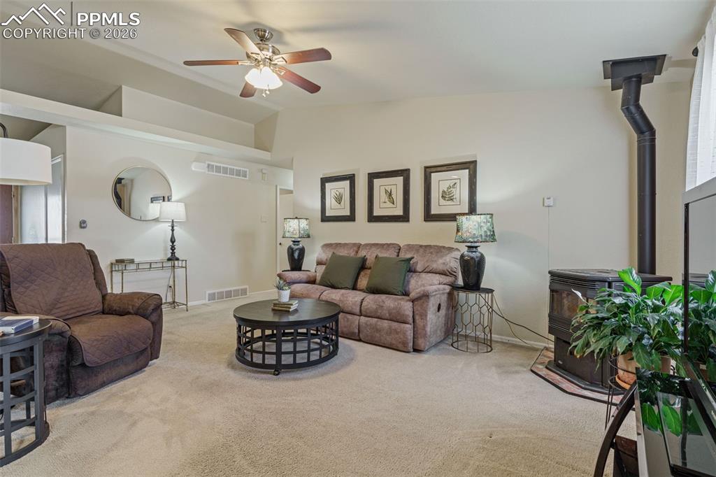 Image 5 of 40: Living Room