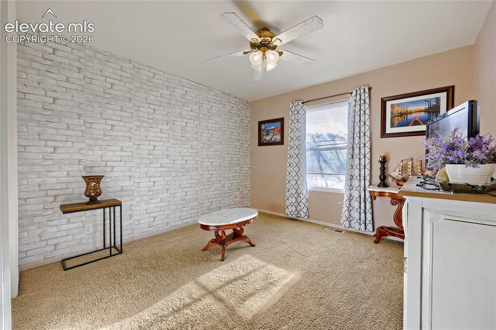 Image 12 of 22: Sitting Room