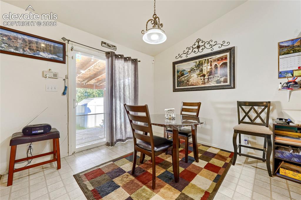 Image 6 of 22: Dining Area