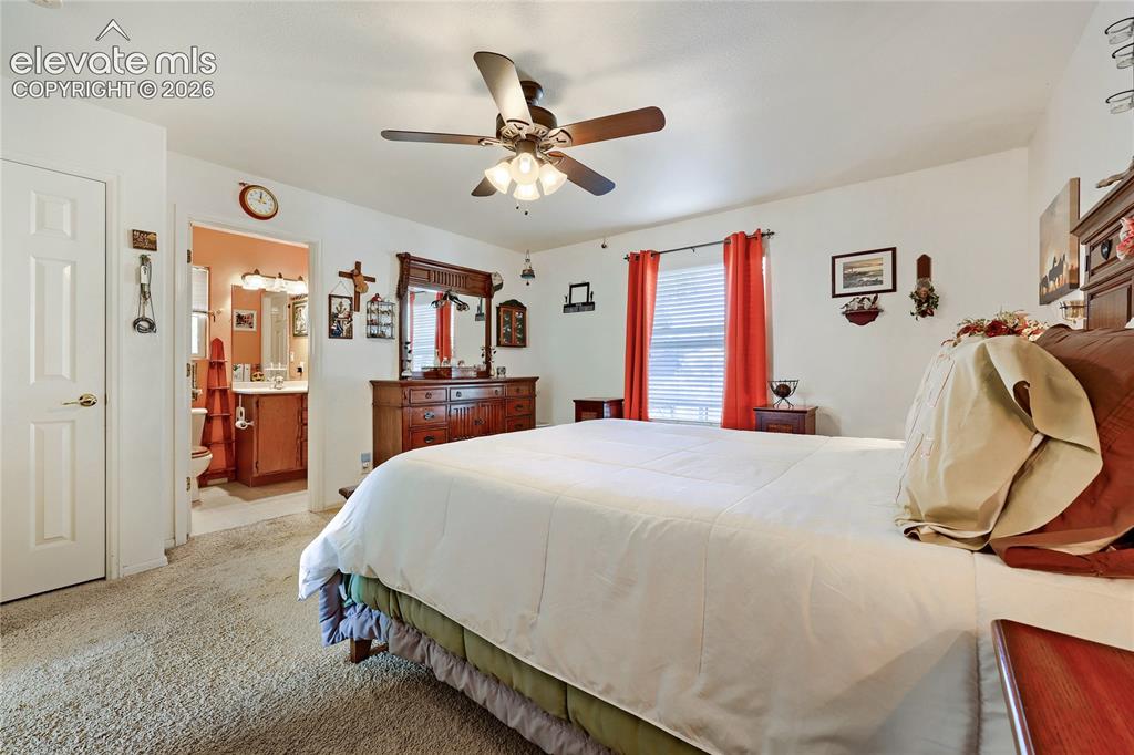Image 9 of 22: Bedroom