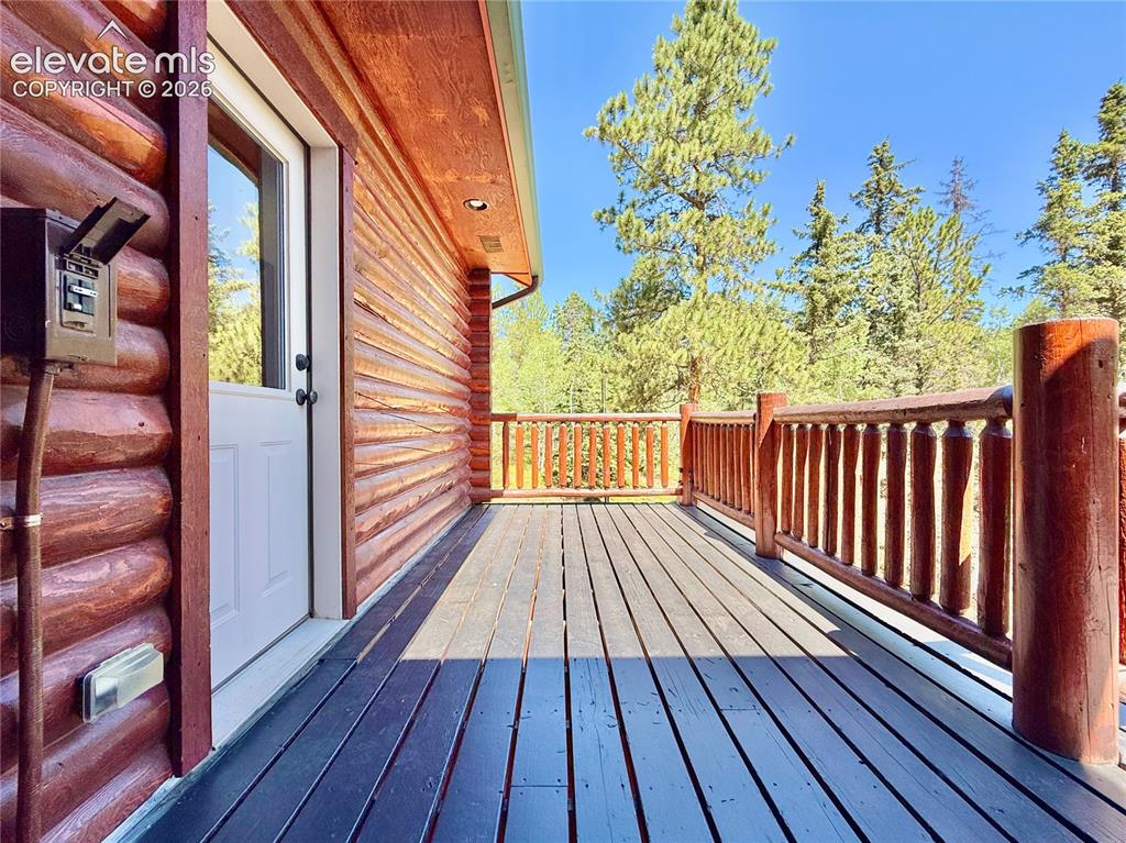 Image 21 of 35: Reinforced deck in cladding dedicated circuit for HOT TUB!