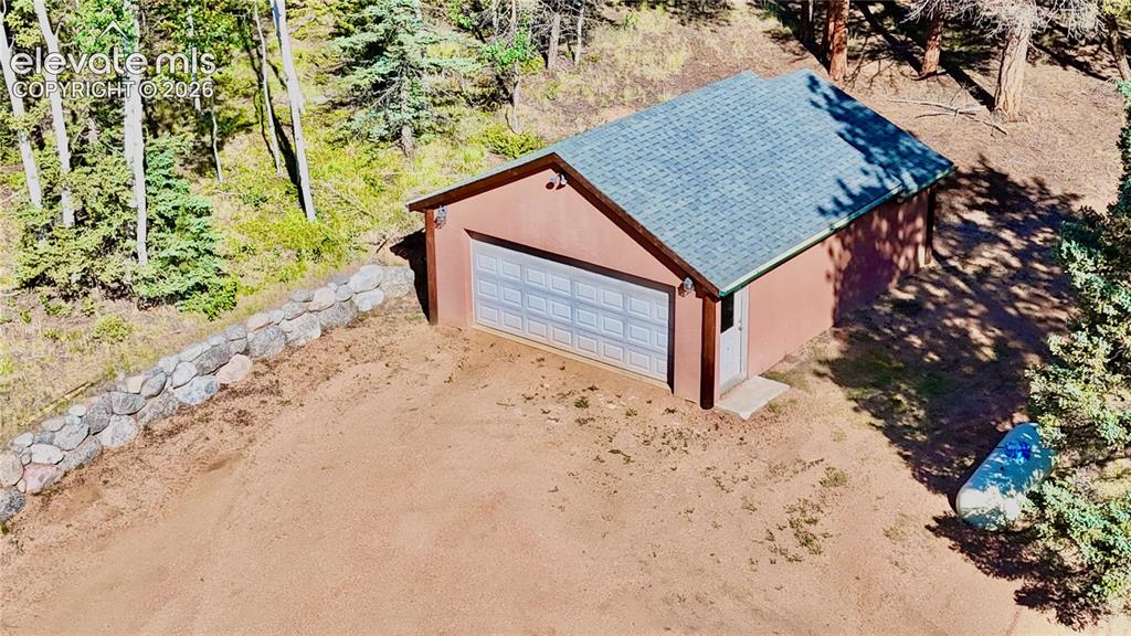 Image 34 of 35: 2nd detached toy shop/garage!