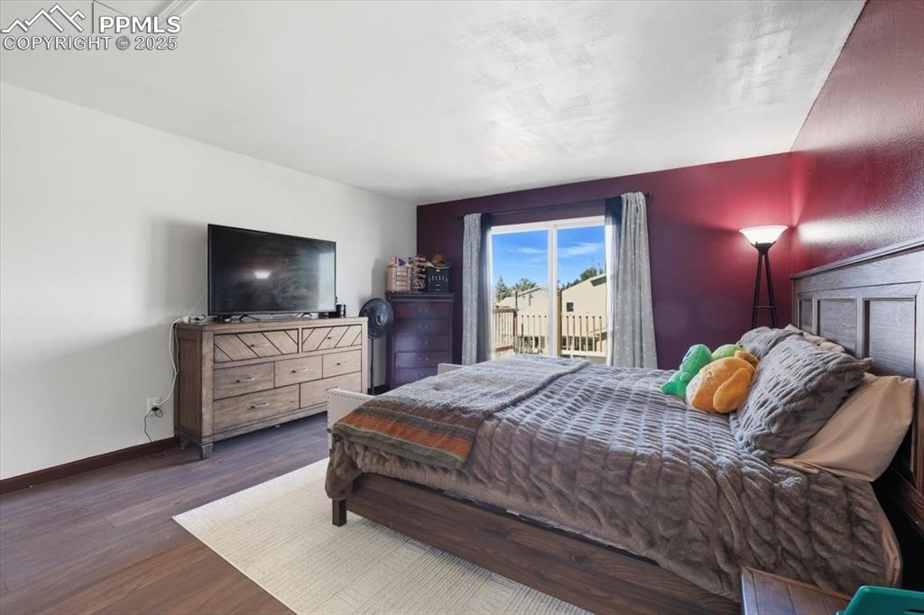 Image 12 of 43: Bedroom