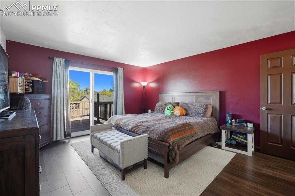 Image 13 of 43: Bedroom