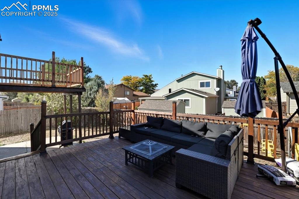 Image 27 of 43: Deck