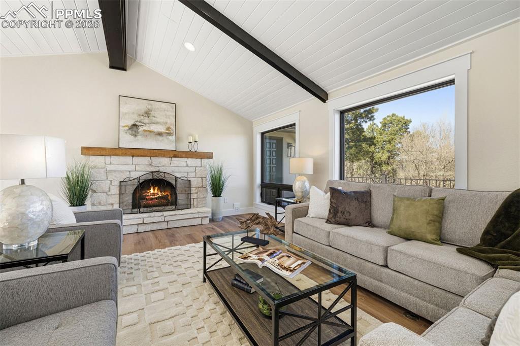 Image 12 of 50: Living Room