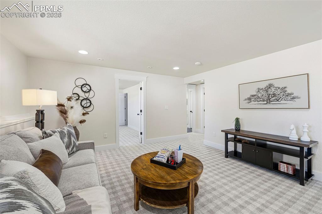 Image 36 of 50: Living Room