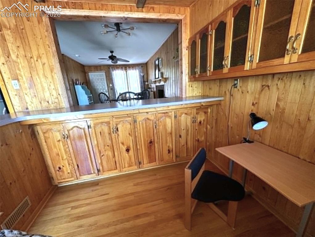 Image 15 of 27: Office