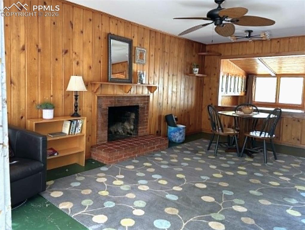 Image 6 of 27: Living Room