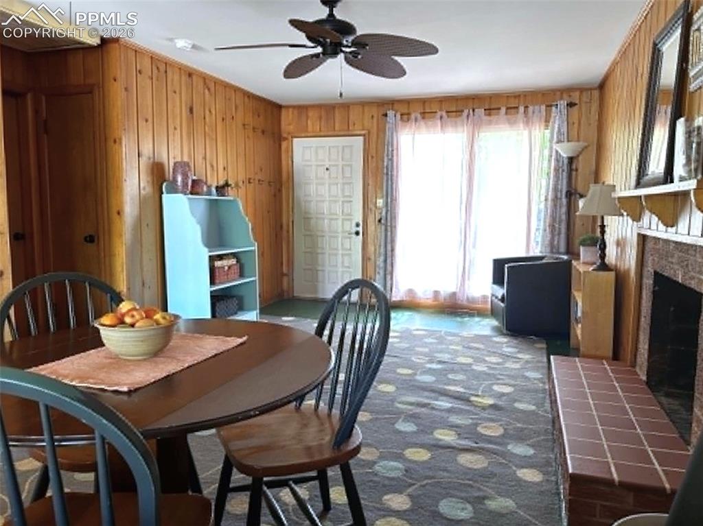 Image 7 of 27: Dining Area
