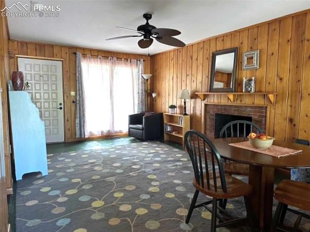 Image 9 of 27: Living Room