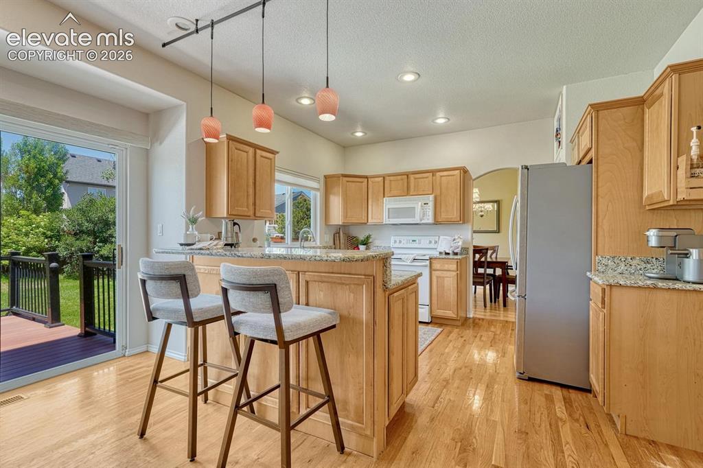 Image 11 of 49: Kitchen