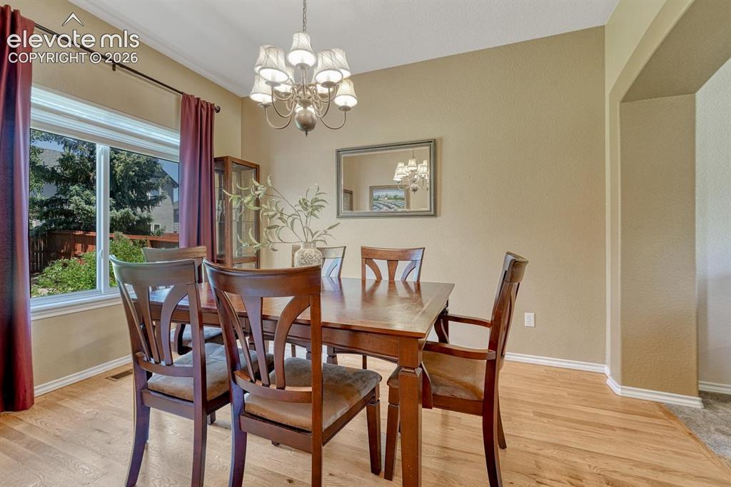 Image 6 of 49: Dining Area