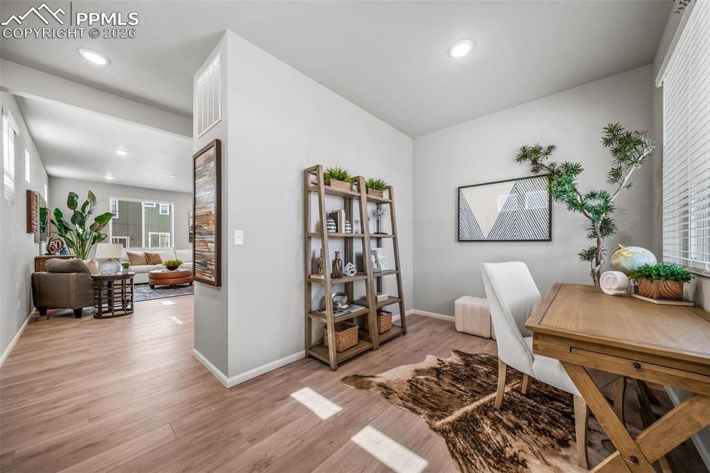 Image 13 of 25: Photos of a model home