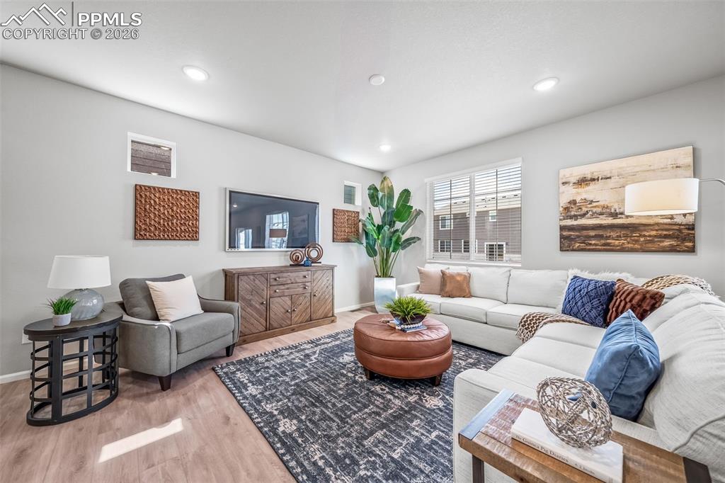 Image 14 of 25: Photos of a model home