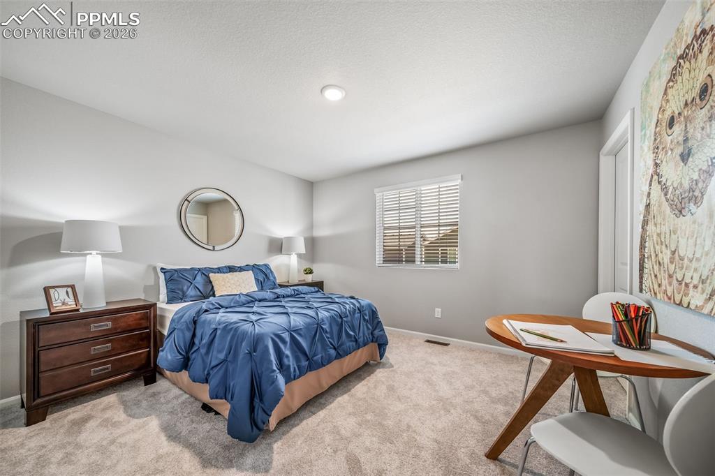 Image 4 of 25: Photos of a model home