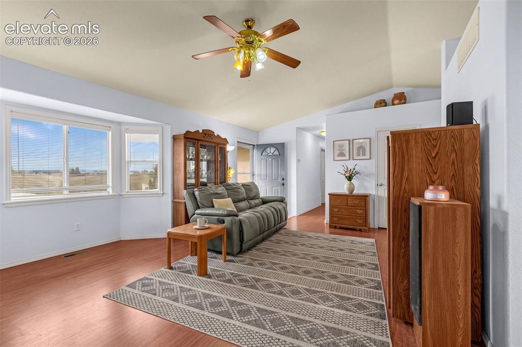Image 7 of 20: Living Room