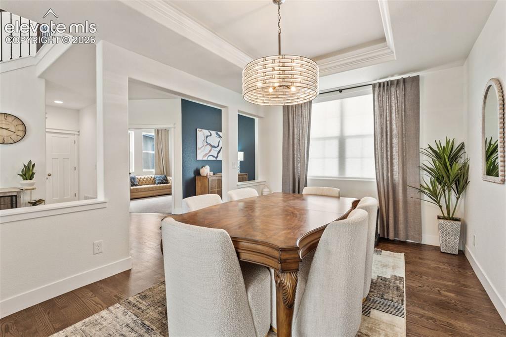 Image 9 of 50: Dining Room