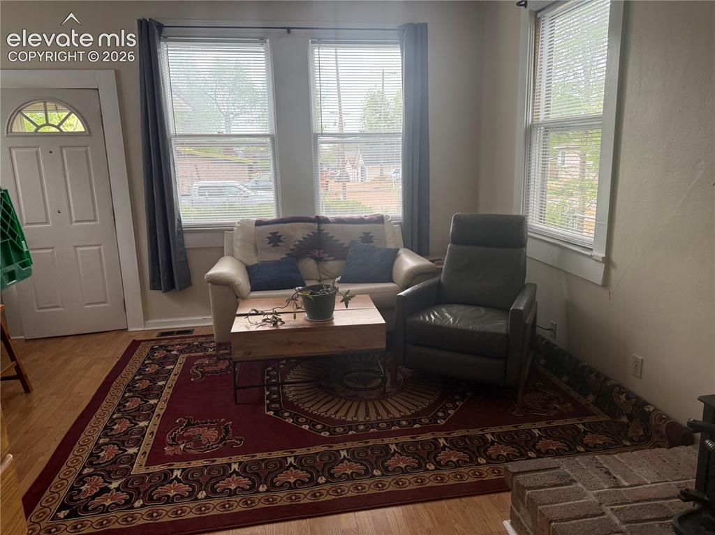 Image 4 of 23: Pic of Living Room when it was furnished. (not virtual staging)