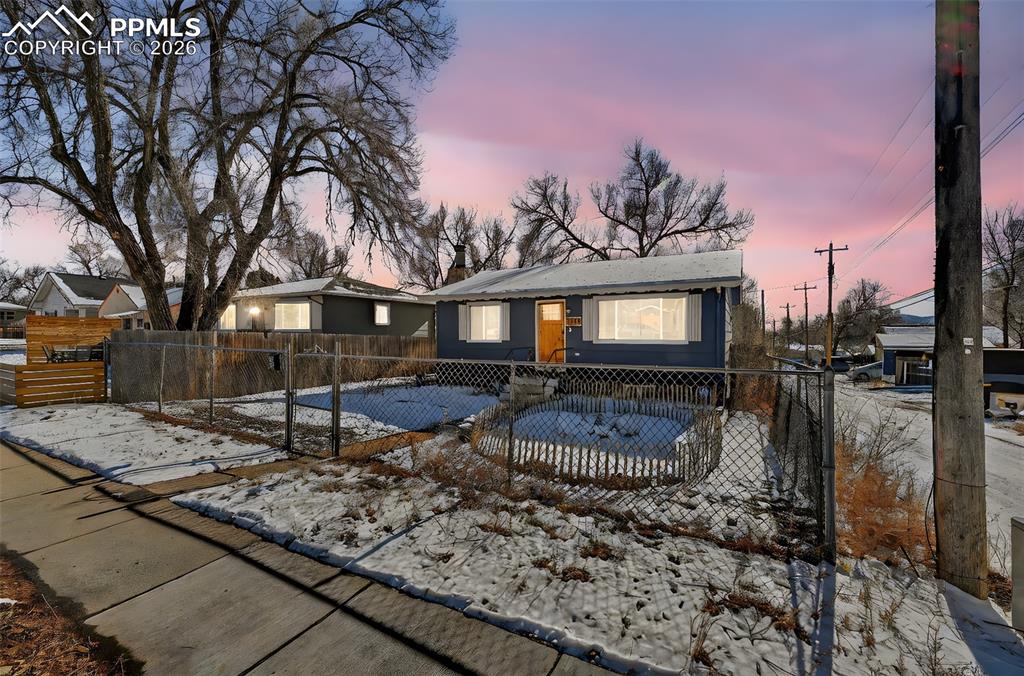 Image 4 of 24: Front of Structure