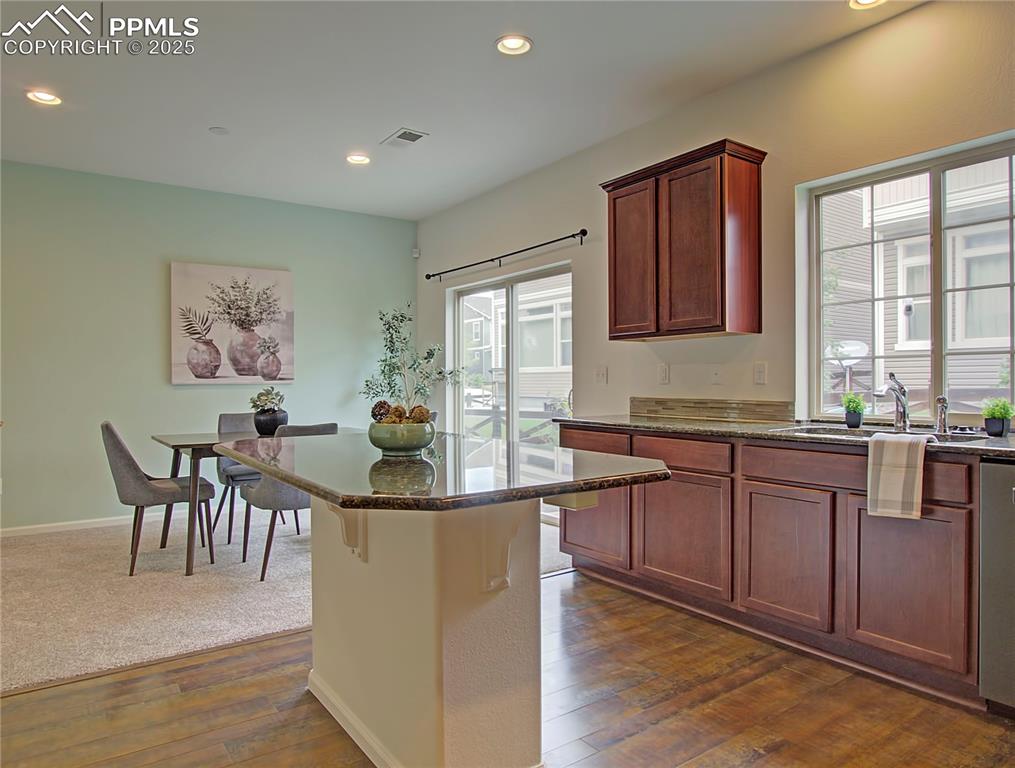 Image 13 of 30: Kitchen