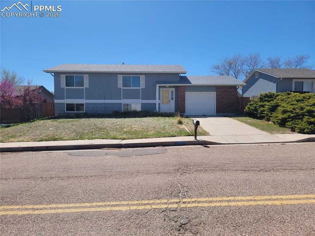 Image 4 of 21: Front of Structure