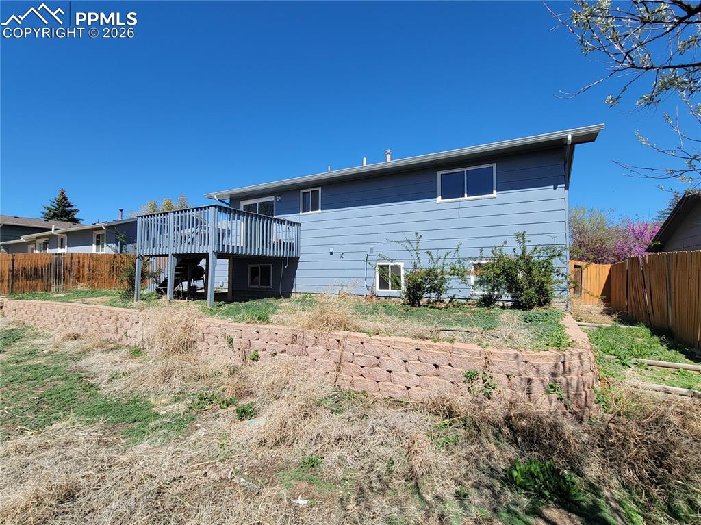 Image 7 of 21: Back of Structure