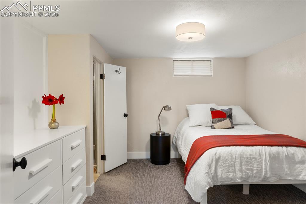 Image 14 of 29: Bedroom