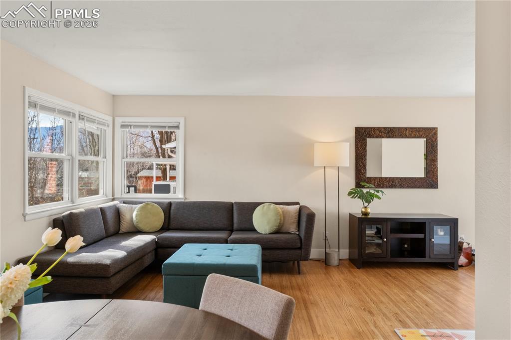 Image 3 of 29: Living Room