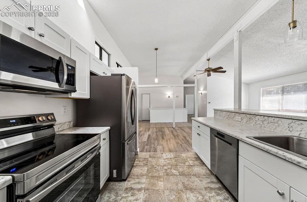 Image 11 of 49: Kitchen