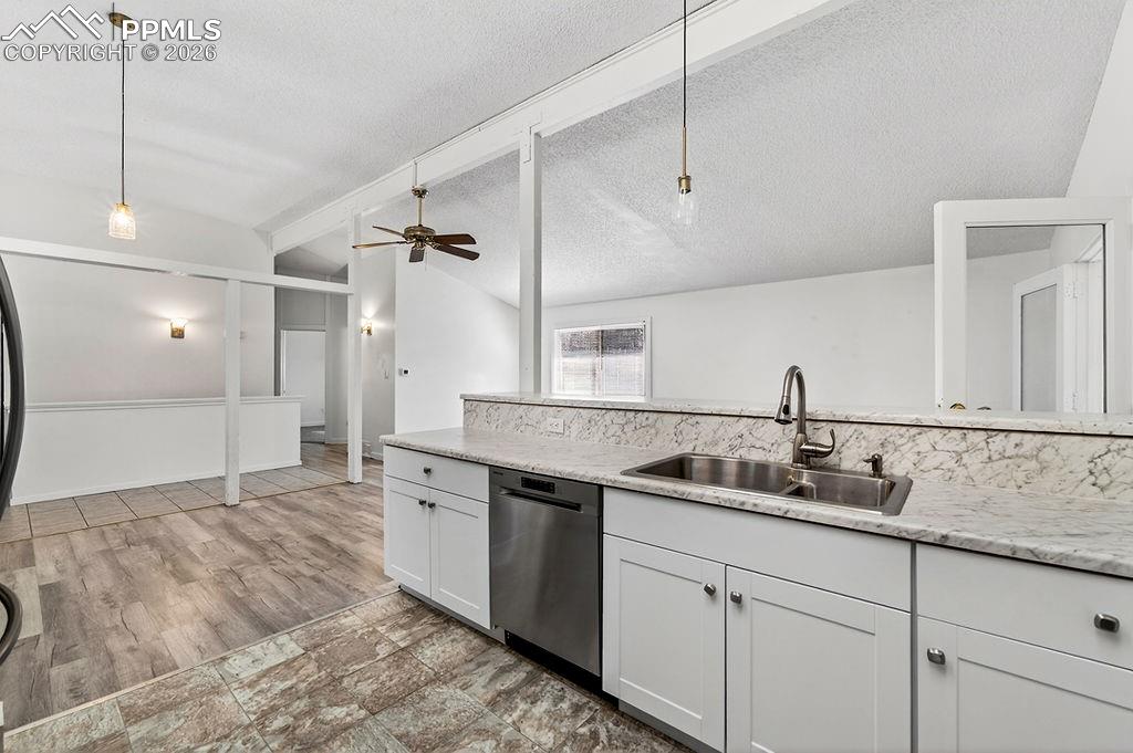 Image 12 of 49: Kitchen