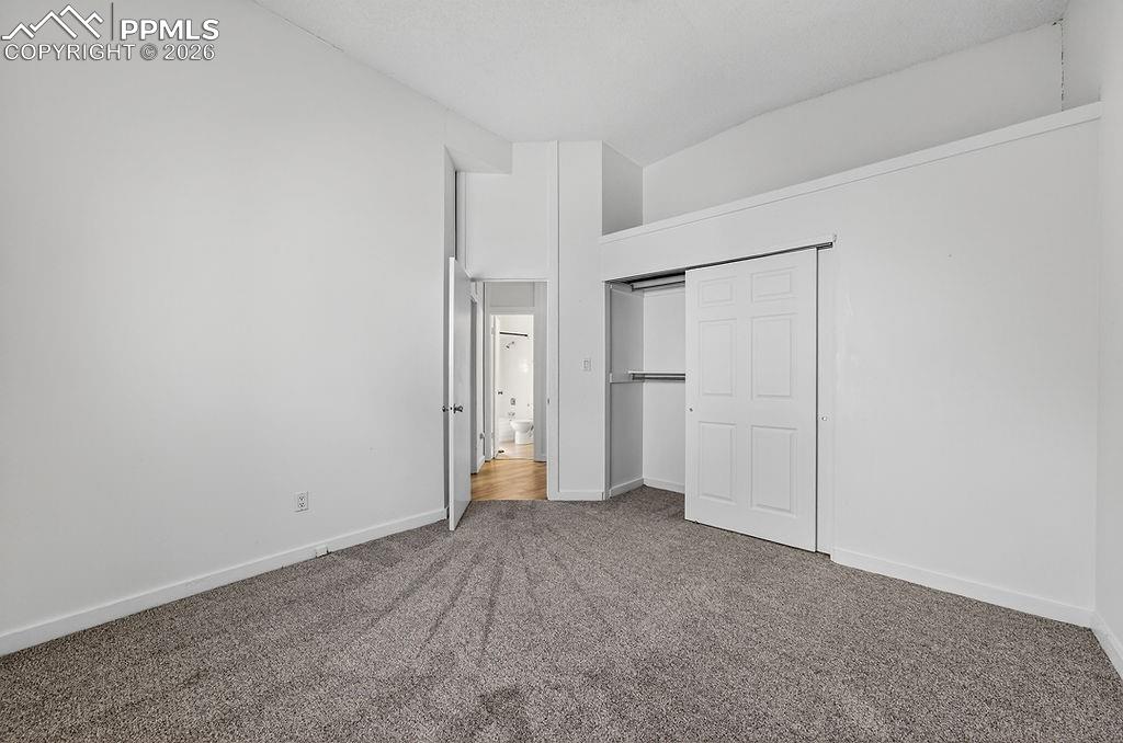 Image 21 of 49: Bedroom