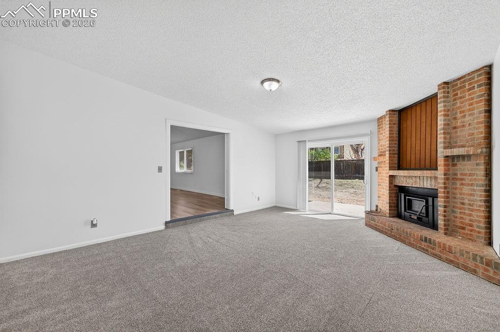 Image 41 of 49: Living Room