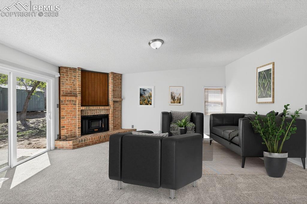 Image 42 of 49: Living Room