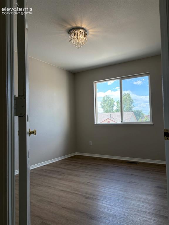 Image 15 of 29: Bathroom
