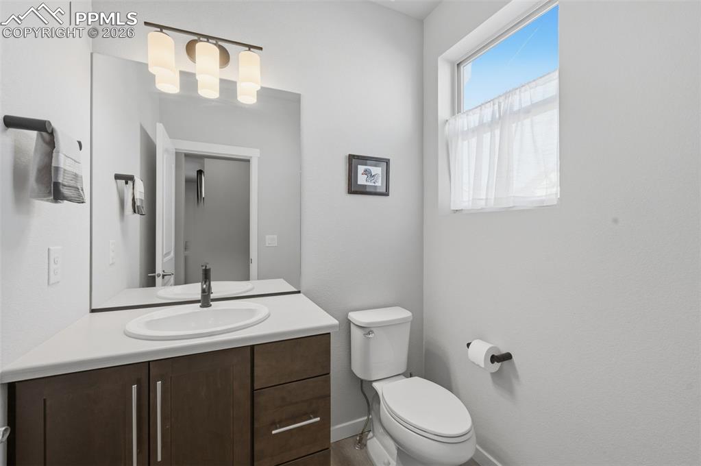 Image 13 of 33: Bathroom